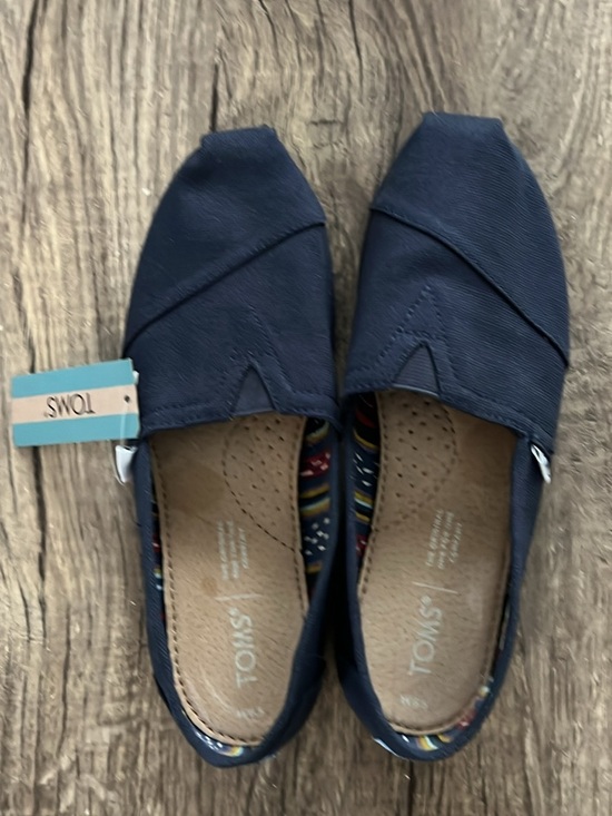 Toms Shoes - Toms Women's Classic Slip-On Flats in Navy Blue